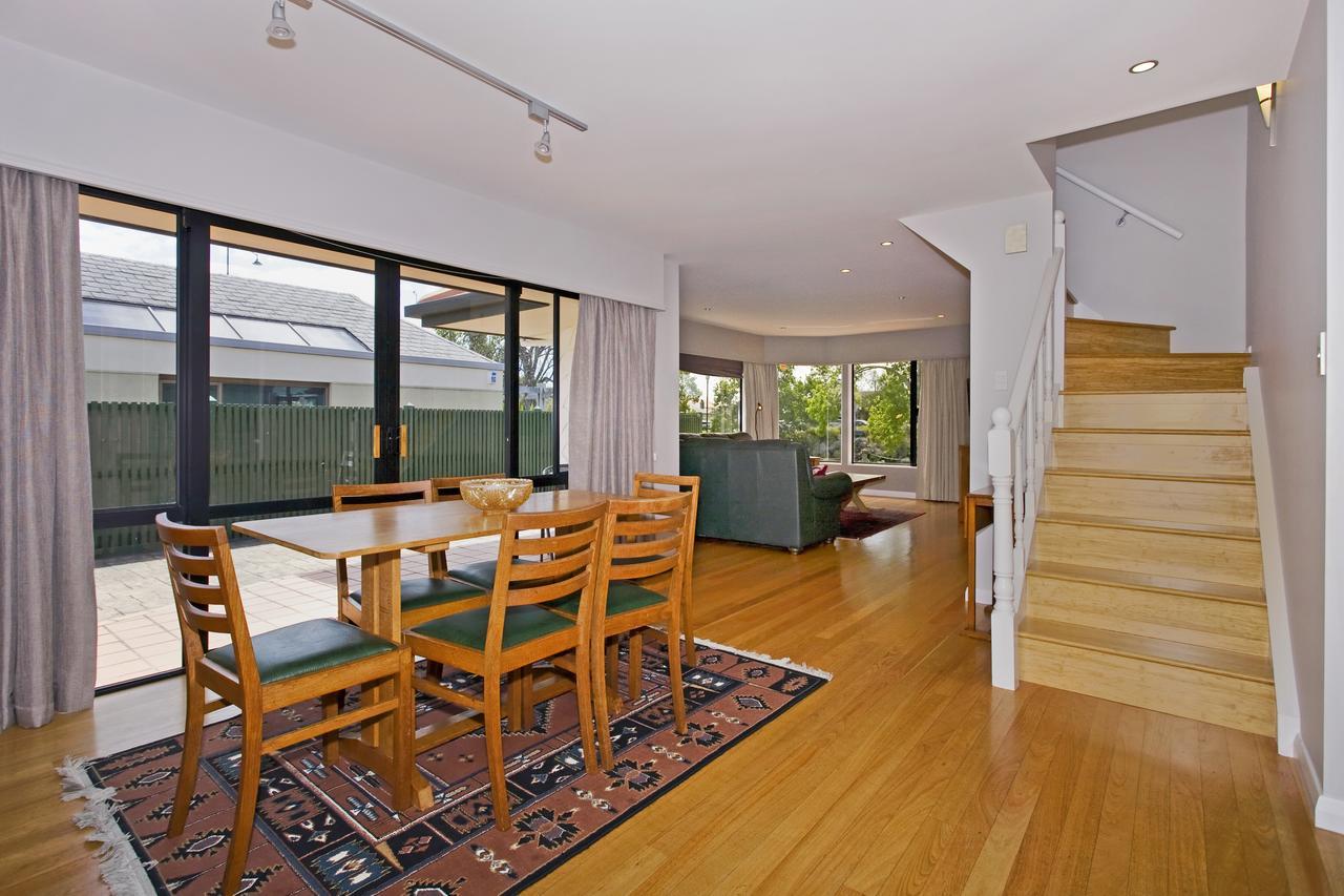 Riverside Villa - In The City By The River! Nelson Exterior photo